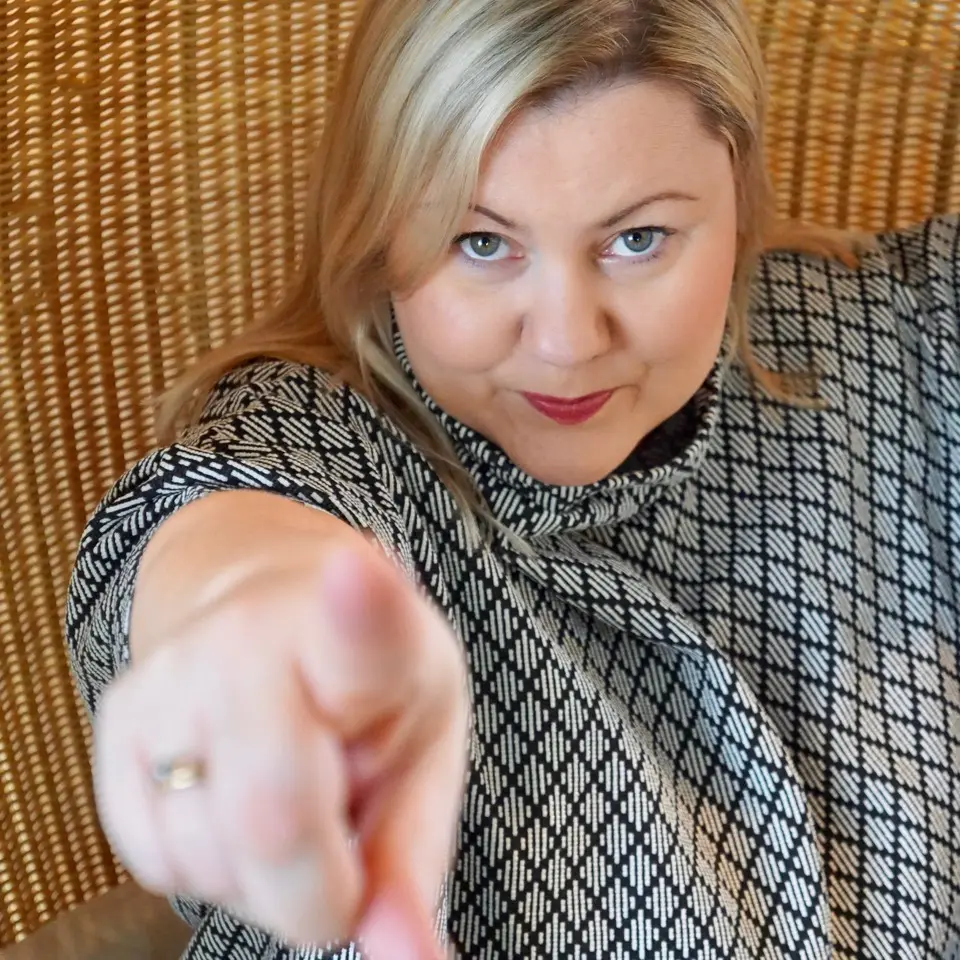 Ulrike-zeigend